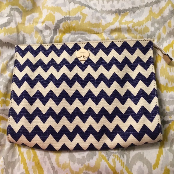 kate spade Handbags - Kate Spade chevron clutch